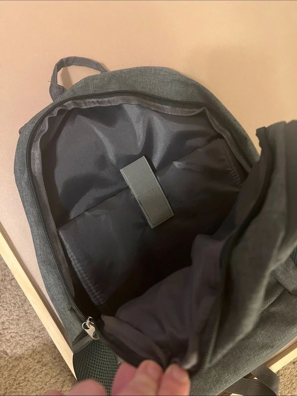 TOPI Men's Gray Travel Backpack